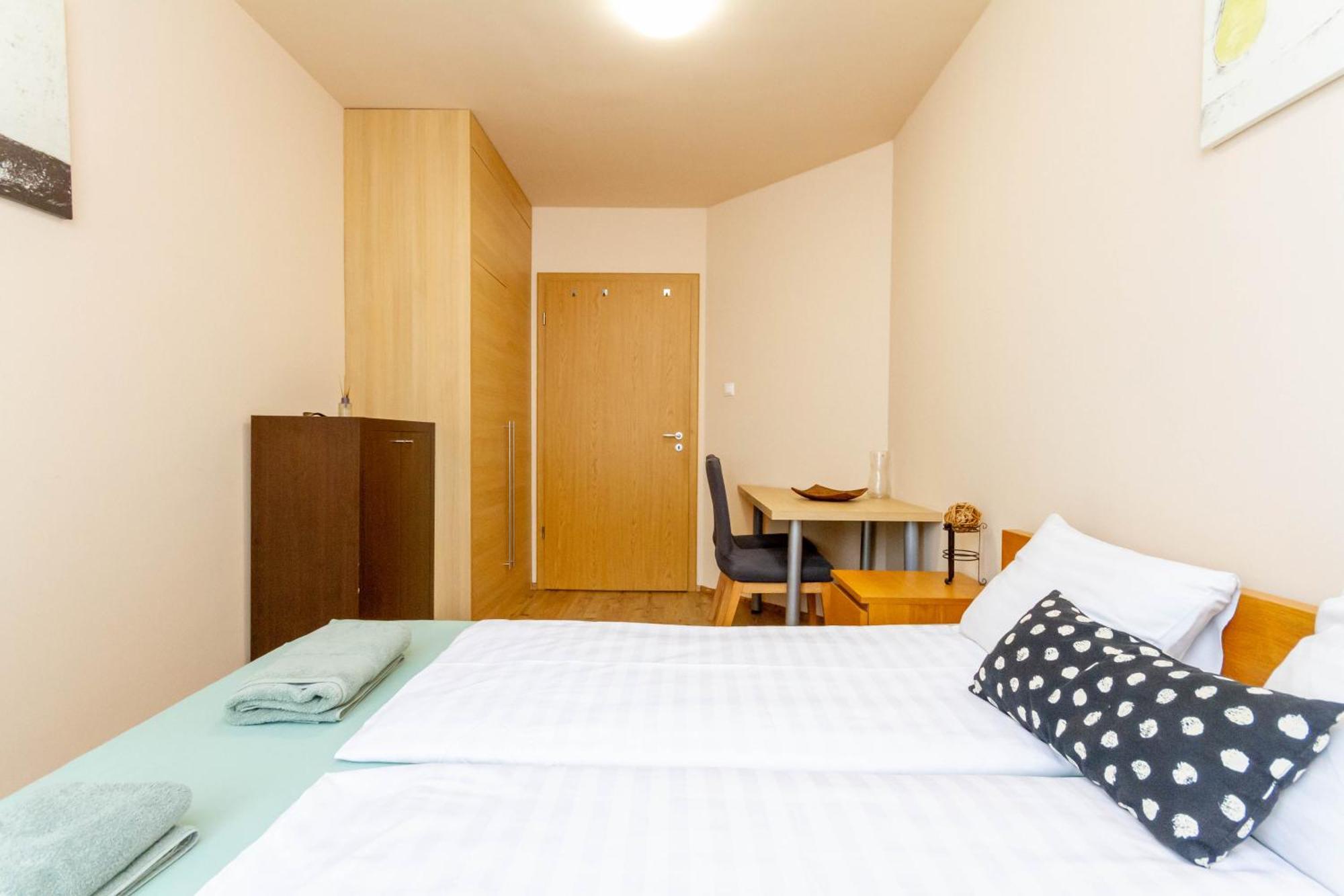 Modern Comfort In Jozsef Street By Nw * Budapesta