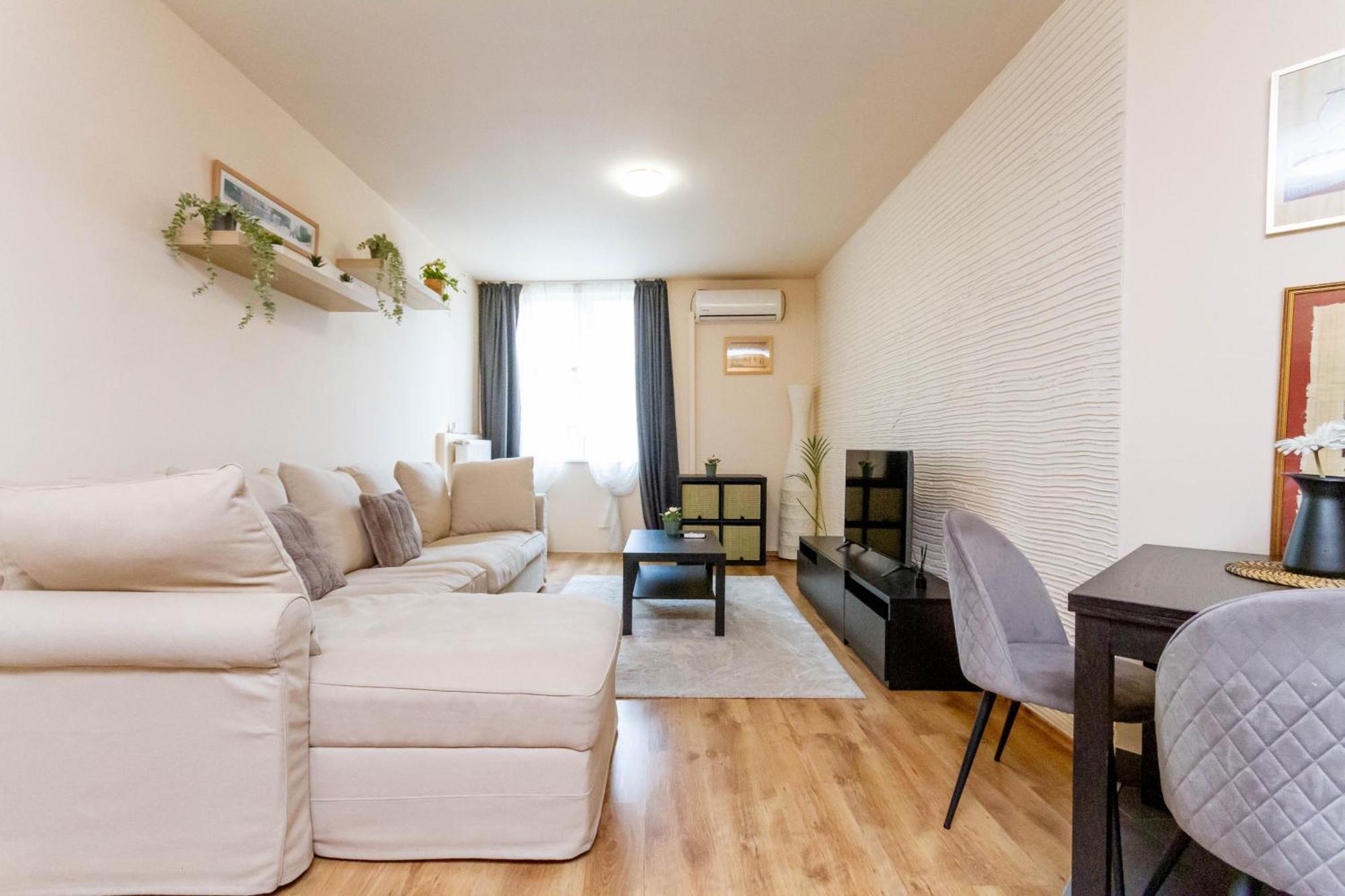Modern Comfort In Jozsef Street By Nw Appartamento
